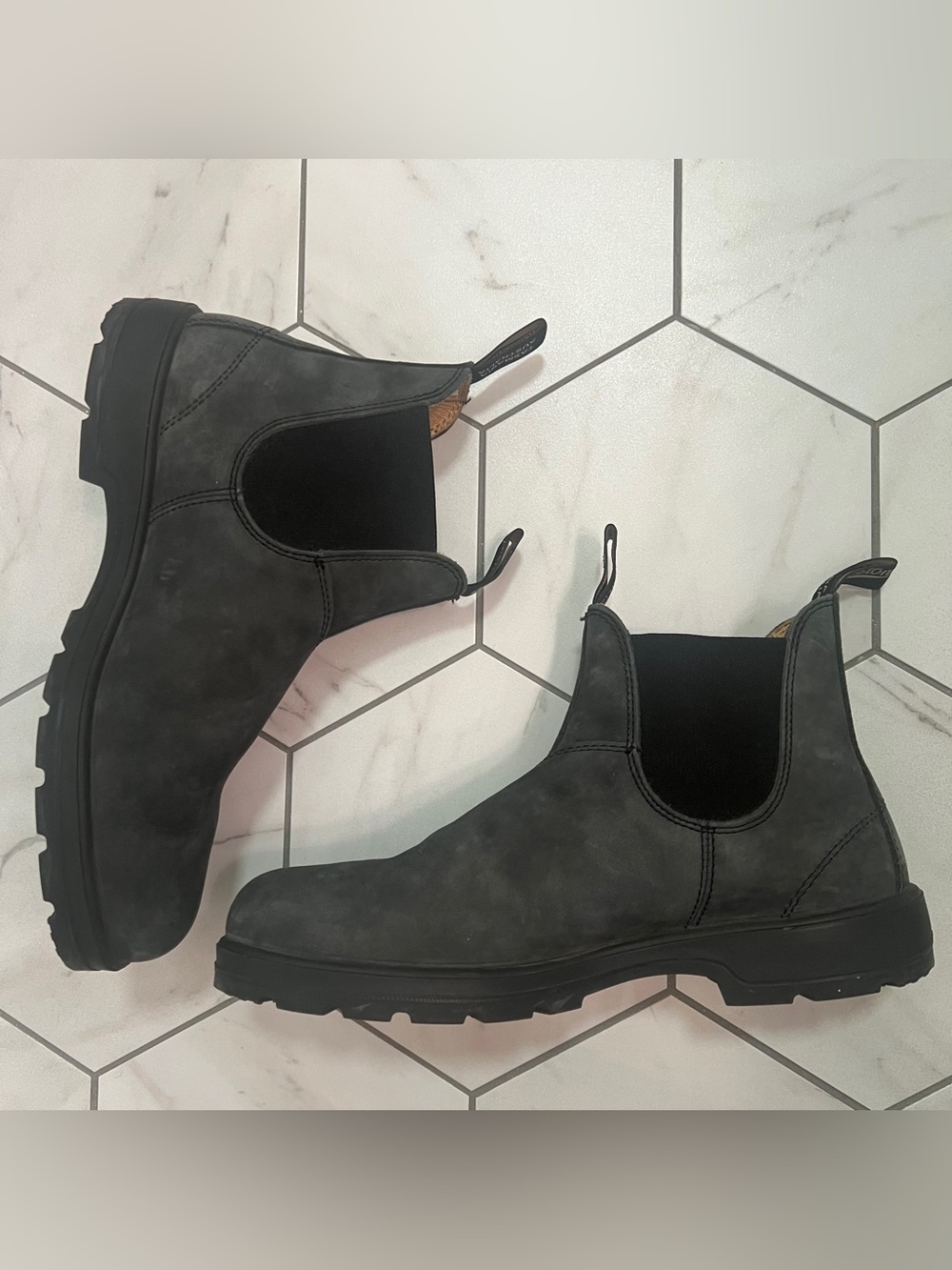 Blundstone 587 Rustic Black
Premium Leather Chelsea Boots
Size 12 Mens - Picture 7 of 12